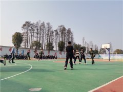 郑州叛逆孩子教育学校：青春期的叛逆有哪些表